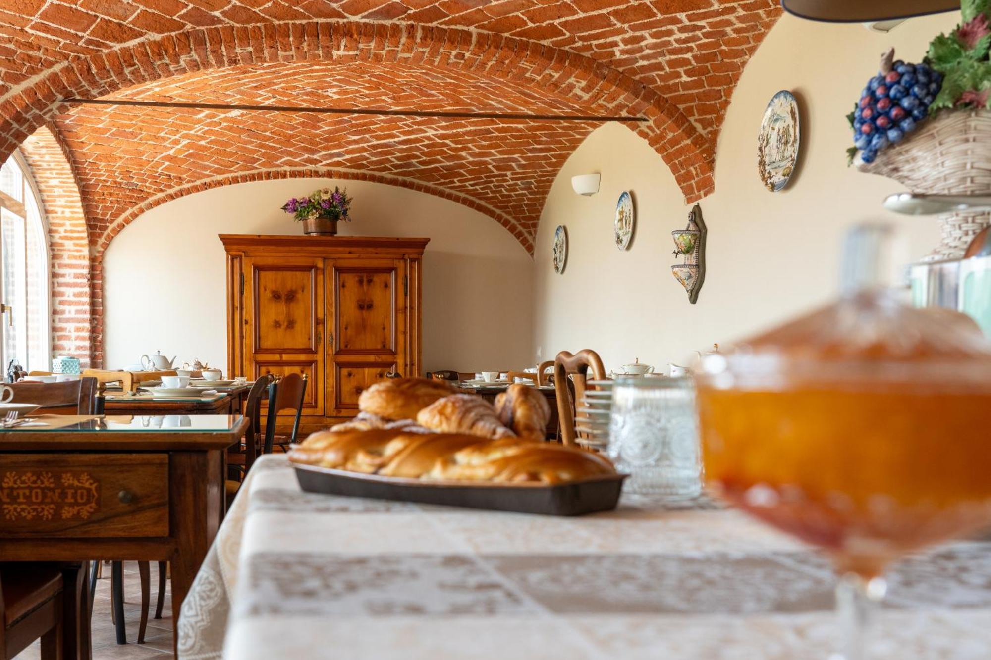 Terruggia Cascina Baronina B&B 외부 사진